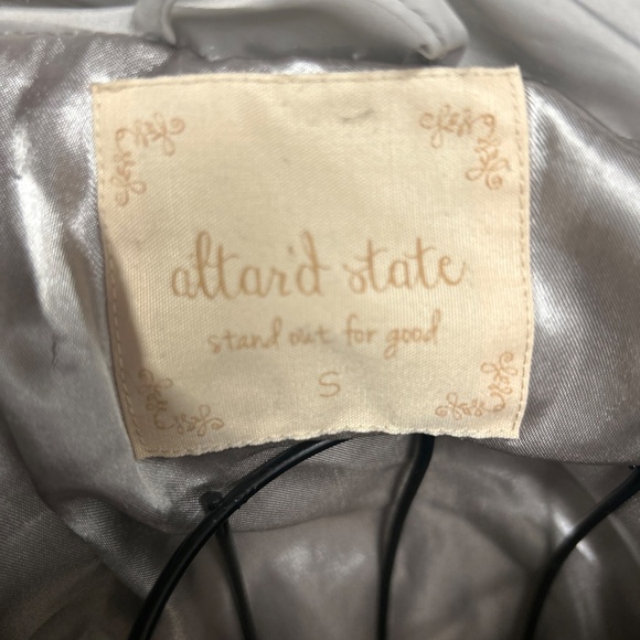 altar’d state Women’s Size Small Light Gray Puffer Jacket EUC - Picture 5 of 9